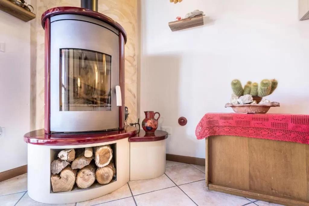 Casa Vacanze Rosalba Ferrara di Monte Baldo Exterior foto